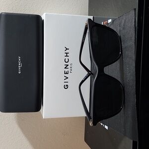 XxSOLDxX Givenchy Sunglasses Black/Black/Gold AL3 GV7160/S 807IR 55▪︎14 145-